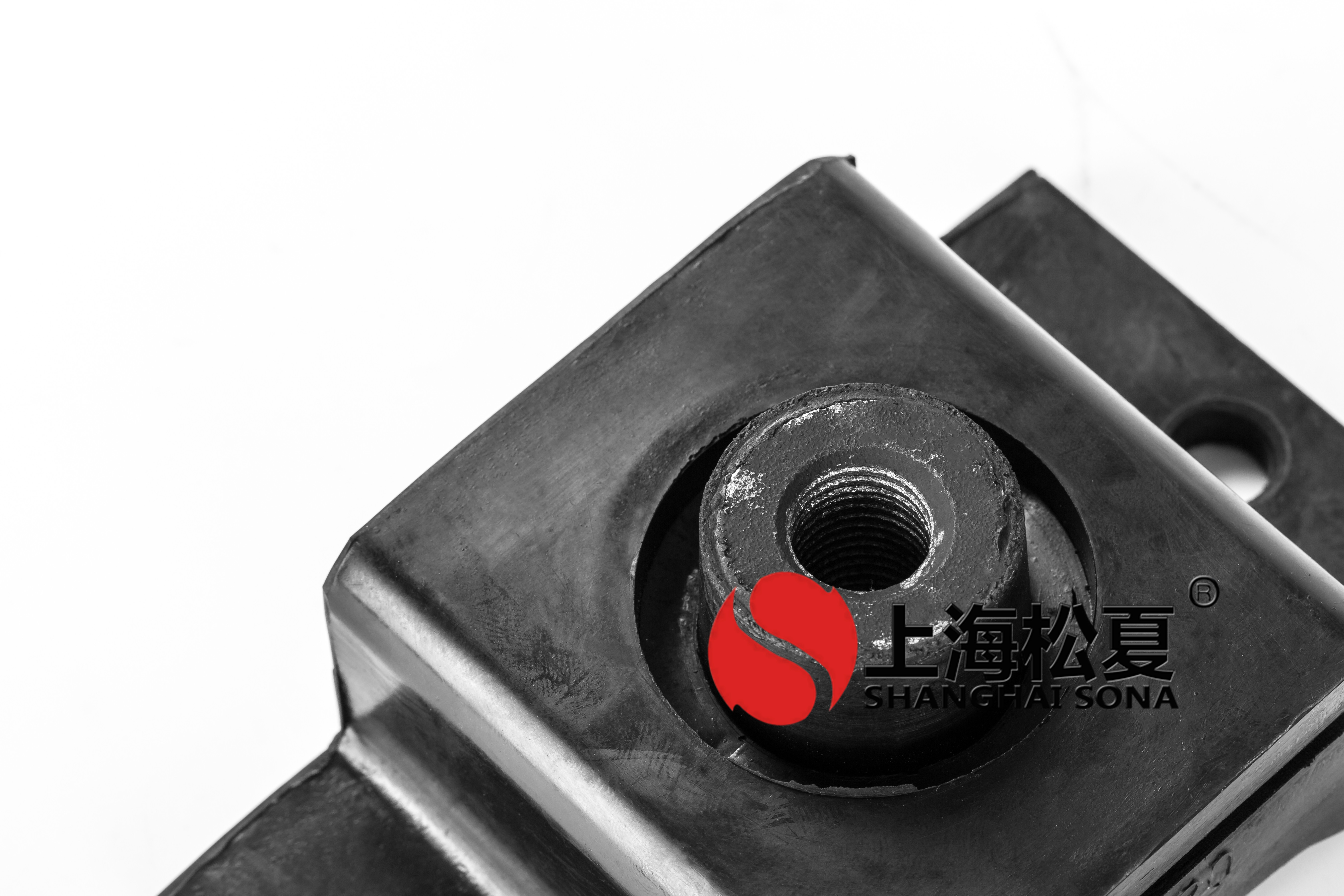 <a href='http://m.sxhmmj.com' target='_blank'><u>橡膠減震器</u></a>細節處實拍圖